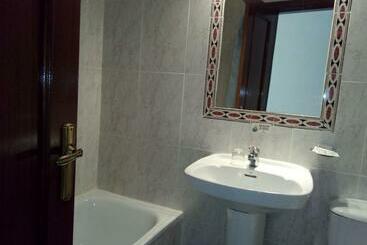 پانسیون Hostal ávila
