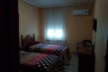 پانسیون Hostal ávila