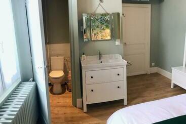 تختخواب و صبحانه La Lambertine & Spa