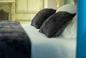 تختخواب و صبحانه Le Relais De Saint Jacques
