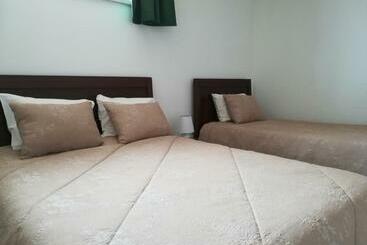 تختخواب و صبحانه Vina S Place