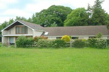 تختخواب و صبحانه Ballacowell