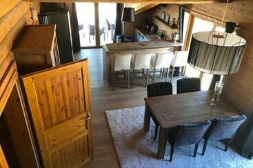 هتل Herrenhaus Gut Neuruppersdorf