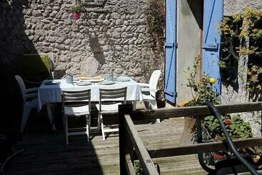 پانسیون Guesthouse 13 Rue Jeanne D Arc