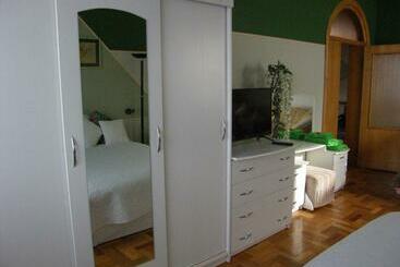 پانسیون Home For Guests Lakštingala