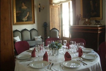 هتل Los Balcones De Zafra