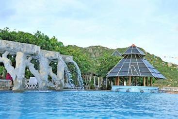 Long Hai Beach Resort