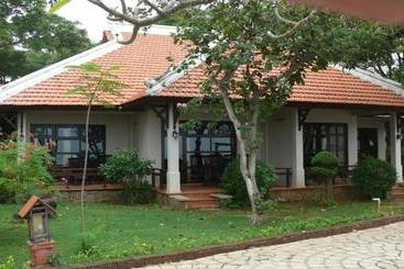 Long Hai Beach Resort