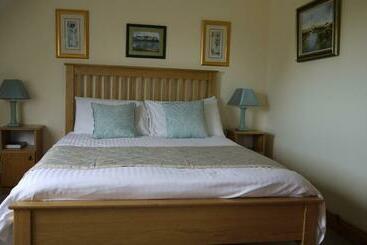 تختخواب و صبحانه Nymphsfield House