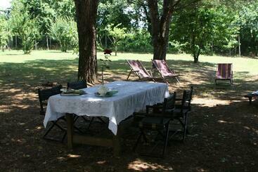 تختخواب و صبحانه Campo Alle Monache