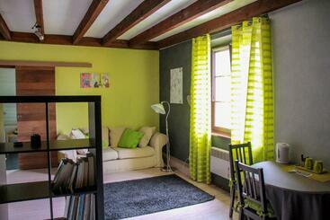 تختخواب و صبحانه Chambres D Hotes Du Vignoble