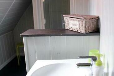 تختخواب و صبحانه Chambres D Hotes Du Vignoble