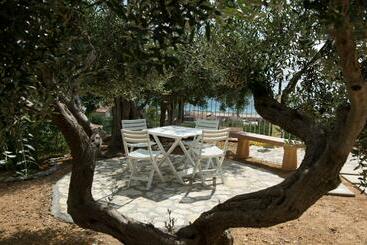 تختخواب و صبحانه L Ulivo Sul Mare