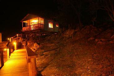پانسیون 5th Seasons Guesthouse