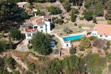 Villa Morera Bed & Breakfast