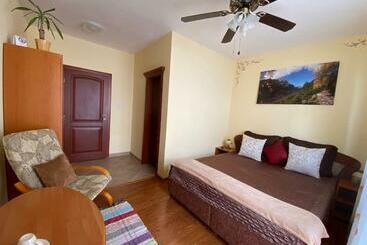 پانسیون Villa Butterfly