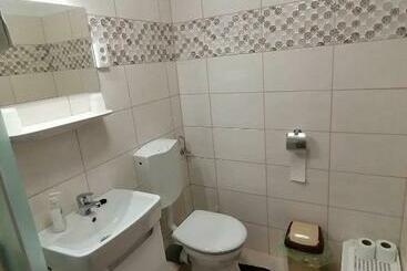 تختخواب و صبحانه Joós Apartman