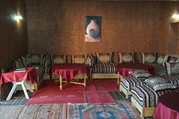 هتل Auberge L Oasis
