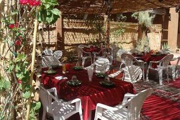 هتل Auberge L Oasis