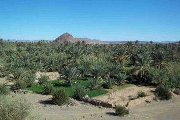هتل Auberge L Oasis