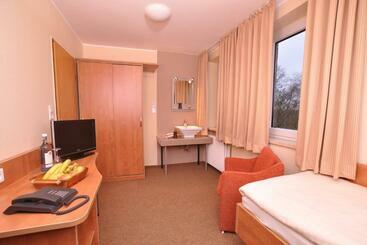 Buten Diek Hotel Restaurant Gmbh &
