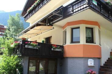 פנסיון Aktivurlaub Morandell