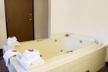 هتل Econo Lodge, Downtown Custer Near Custer State Park And Mt Rushmore