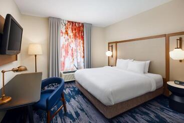 Отель Fairfield Inn & Suites Worcester Auburn
