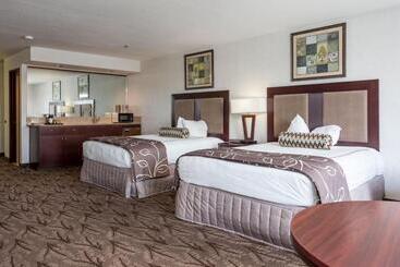 בית מלון כפרי Shilo Inns Idaho Falls