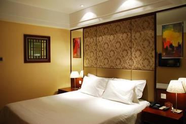 Baolong Homelike Hotel (Wusong Branch)