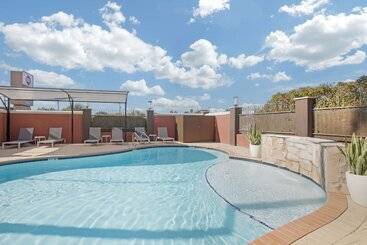 酒店 Best Western Plus Edinburg Inn & Suites
