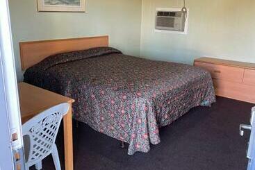 Ramona Motel