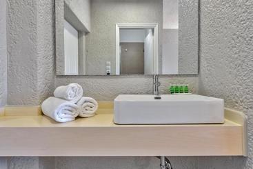 هتل Halaris Rooms