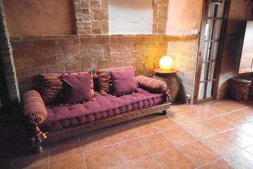 La Casa Mora