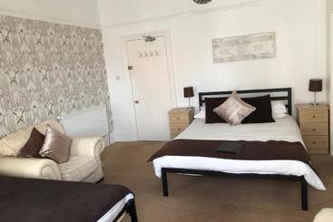 Seacrest Guest House Room Only