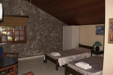 هتل Staggia Studios