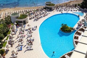 Melas Resort