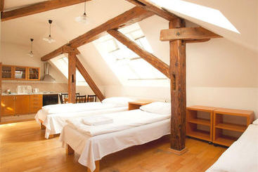 Travellers Hostel Dlouha