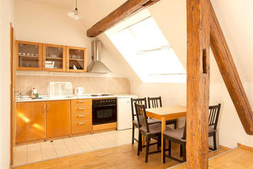 Travellers Hostel Dlouha