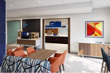 Отель Holiday Inn Express Suites Little Rock West, An Ihg