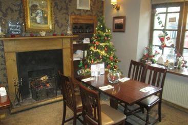 پانسیون Laird And Dog Inn