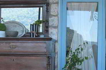 Serena Suites Aparthotel