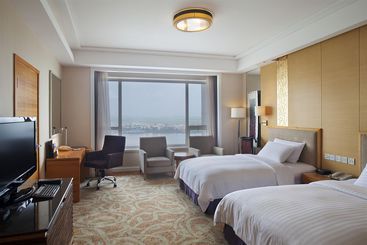 هتل Crowne Plaza Dandong