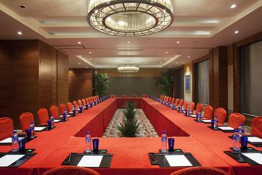 هتل Crowne Plaza Dandong