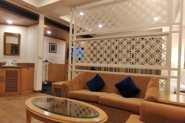 هتل Inn Riviera Jammu