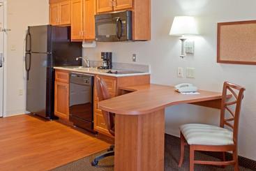 هتل Candlewood Suites Houston Nw Willowbrook, An Ihg