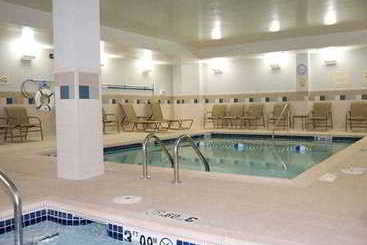 هتل Courtyard By Marriott Fayetteville