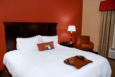 هتل Hampton Inn Las Vegas North Speedway