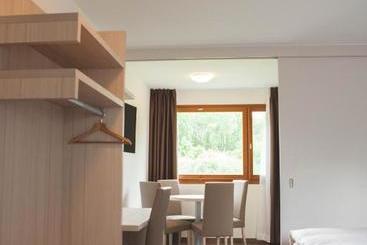 هاستل Auberge De La Sauge