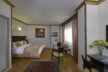 Ferdowsi International Grand Hotel
